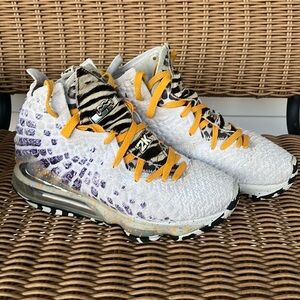 Nike NBA 2K20 X LeBron 17 2K Playoffs